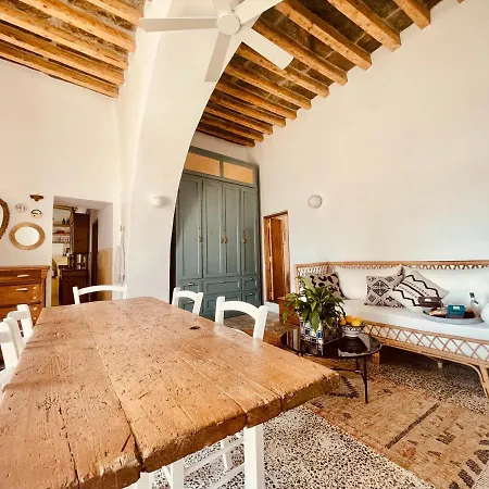 Holiday home Th_eros House